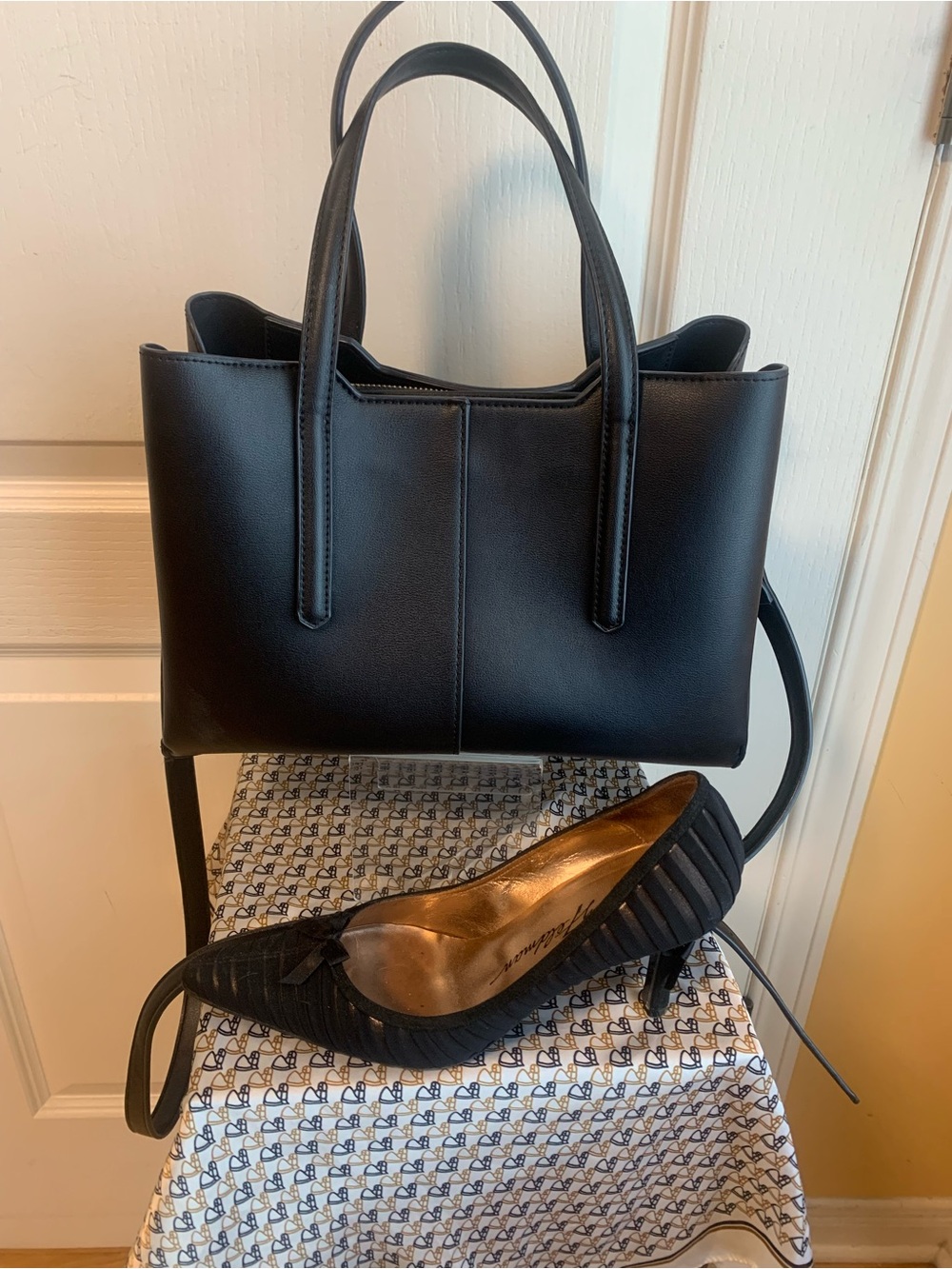 Black Tote Bag with Dual Top Handles by Sasha&Sofi
